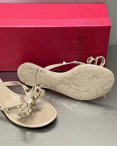 38 Beden Valentino Terlik