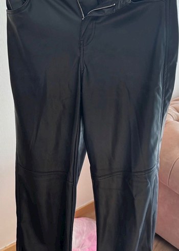 Bershka Kadın Siyah Deri Pantolon - Görsel 2