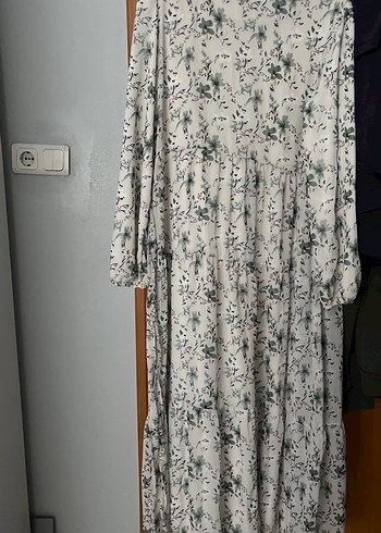 Bej Uzun Kollu V Yaka Kadın Elbise - Görsel 2