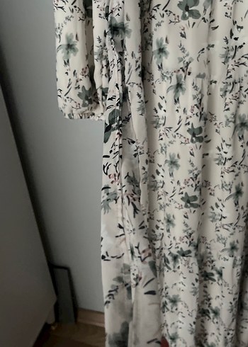 Bej Uzun Kollu V Yaka Kadın Elbise - Görsel 3