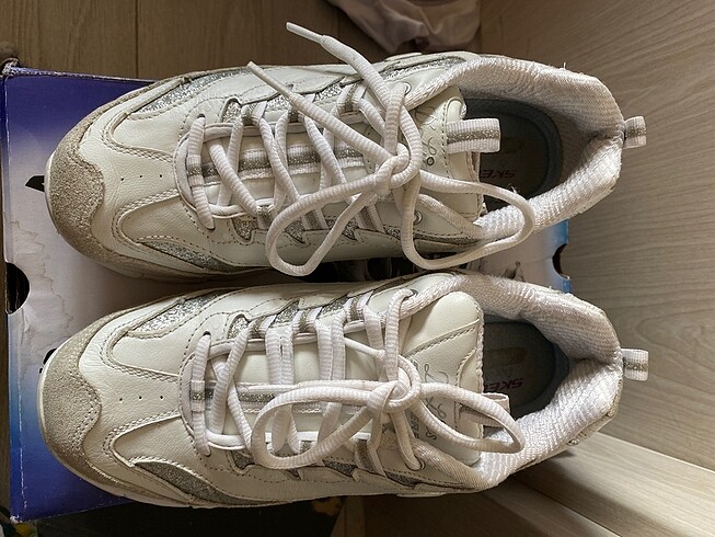39 Beden beyaz Renk Orjınal skechers