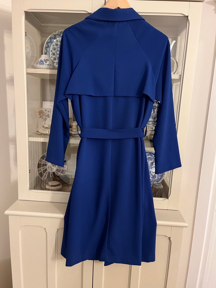 Drapeli Parlak Mavi Midi Kadın Trenckot - Görsel 2