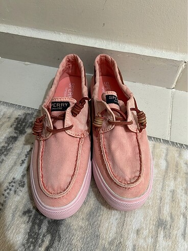 Kadın sperry
