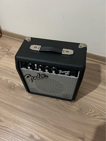 Diğer Fender Frontman 10G BLK Amfi