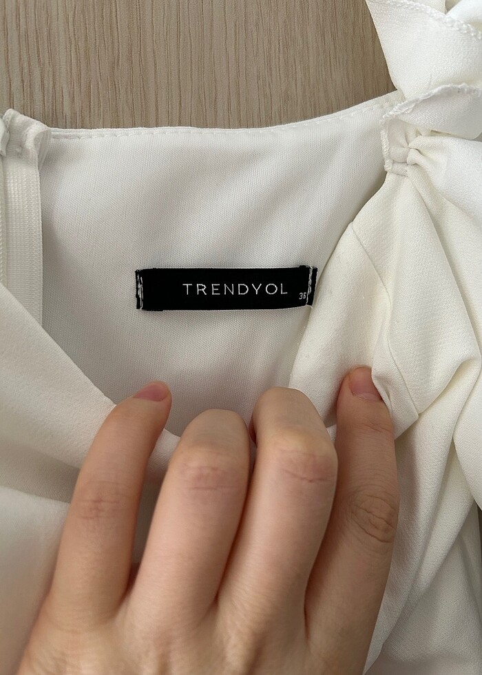 Beyaz elbise - Görsel 3