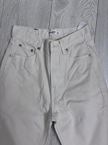 Pull & Bear krem mom jean