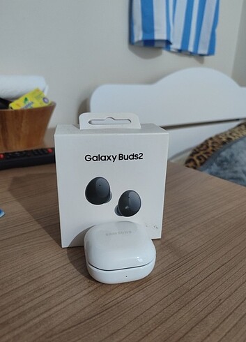 SAMSUNG GALAXY BUDS 2 KUTU