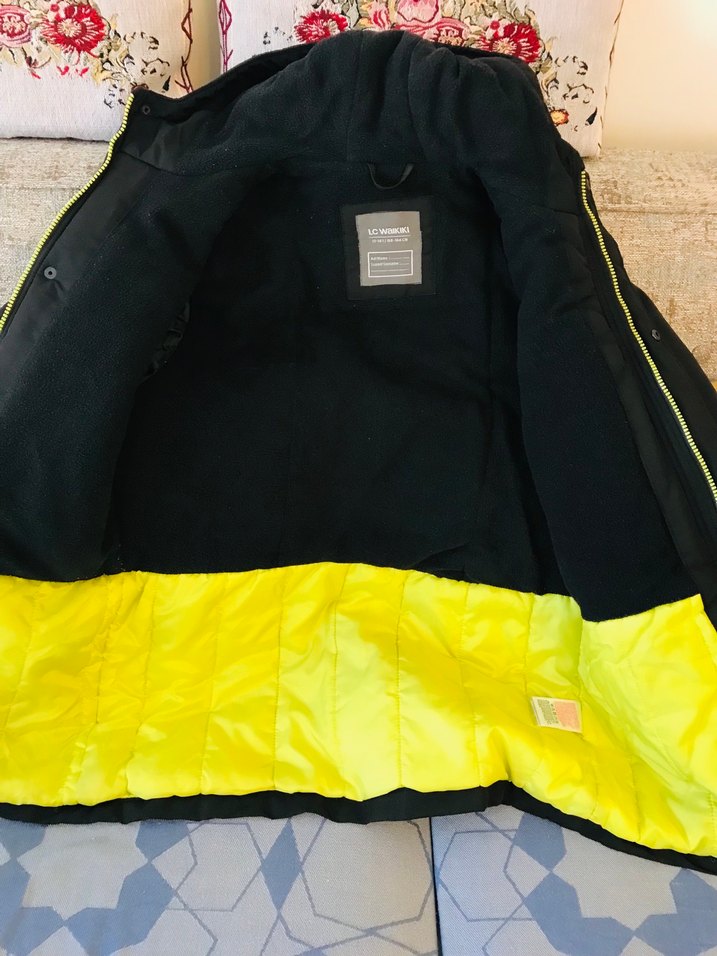 Erkek çocuk Siyah Kapüşonlu Fermuarlı Ceket - Görsel 3