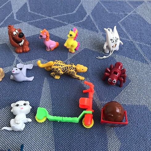 Beden Renk Kinder sürpriz yumurta figürleri