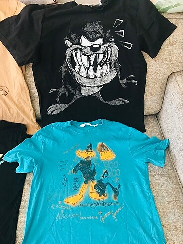 12-13 Yaş Beden H&M Looney tunes tişört