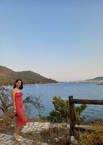 kırmızı elbise - Görsel 2