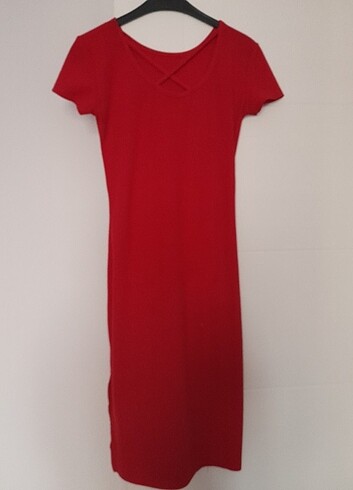 Kırmızı elbise - Görsel 3