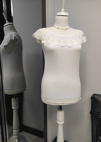 Dantel Detaylı Beyaz Bohem Kısa Bluz - Görsel 2