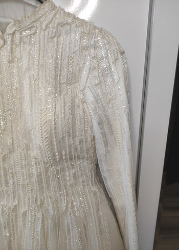 Bohem Tarzda Yüksek Yaka Beyaz A Kesim Gelinlik - Görsel 2