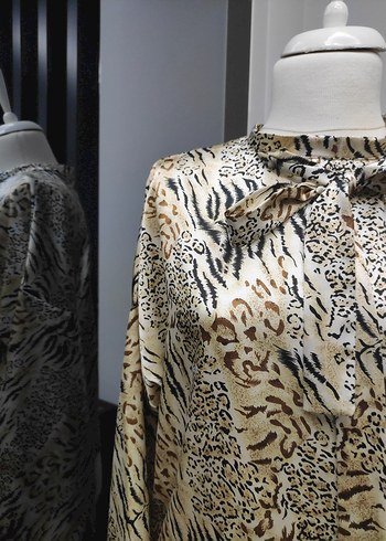 Yüksek Yakalı Bohem Desenli seten gömlek - Görsel 2