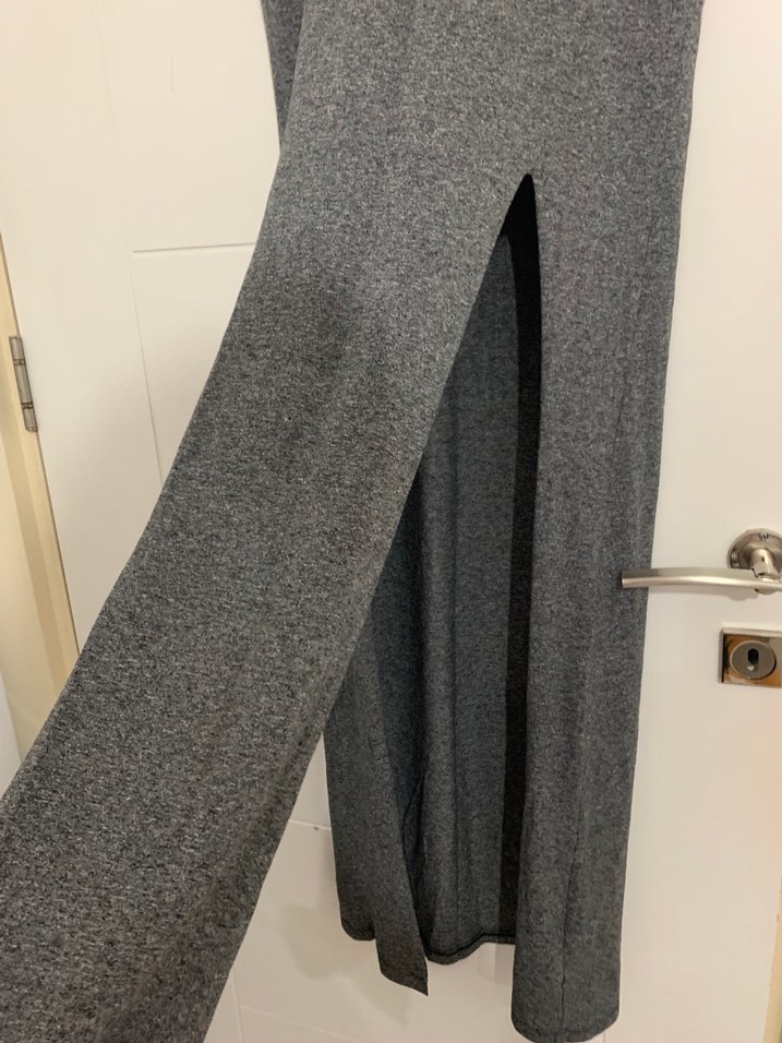 Gri Uzun Yırtmaçlı Rahat Kesim Kadın Elbise - Görsel 4