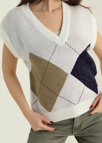 V Yaka Beyaz Süveter - Görsel 2