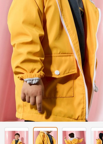 Sarı Kapüşonlu Erkek Çocuk Yağmurluk - Görsel 3