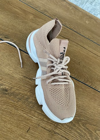 36 Beden Bej Kadın Dolgu Topuklu Spor Ayakkabı