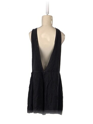m Beden Pull and Bear Kısa Tulum %70 İndirimli.