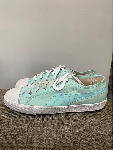 44 Beden turkuaz Renk Puma spor orjinal 44 beden