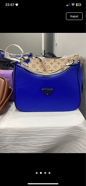 Prada Kol çantası