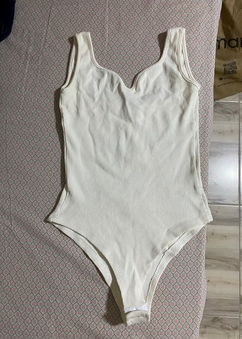 xs Beden beyaz Renk Kalp yaka body