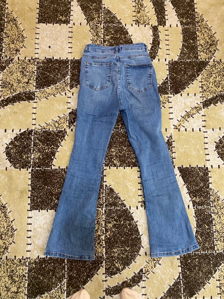 Yüksek bel Flare yırtık jean - Görsel 3