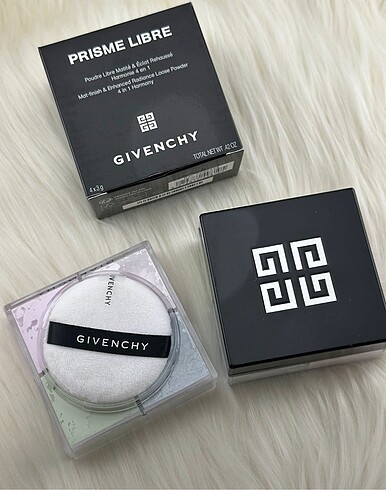 GIVENCHY Givenchy Prisme Libre Pudra