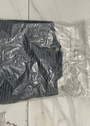 Gri Pliseli Kısa Kollu Kadın Bluz - Görsel 6