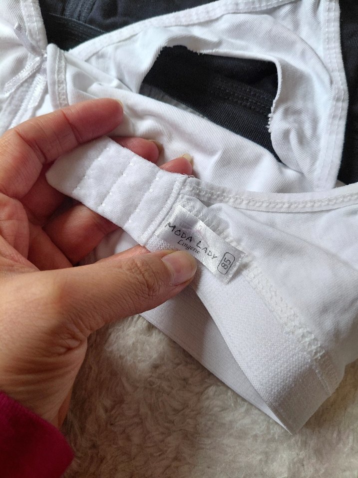 Beyaz ve Siyah Emzirme Sütyen Seti - Görsel 4