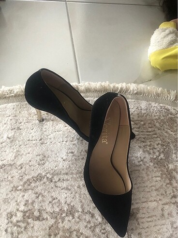 37 Beden Stiletto