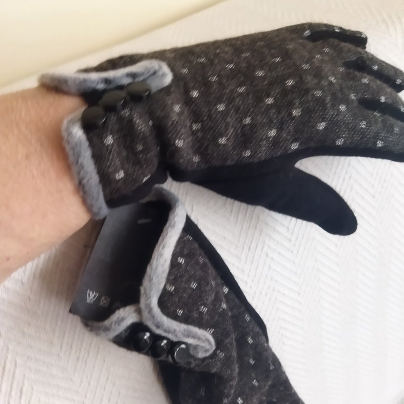Düğmeli Gri Kadın Eldiveni - Görsel 2