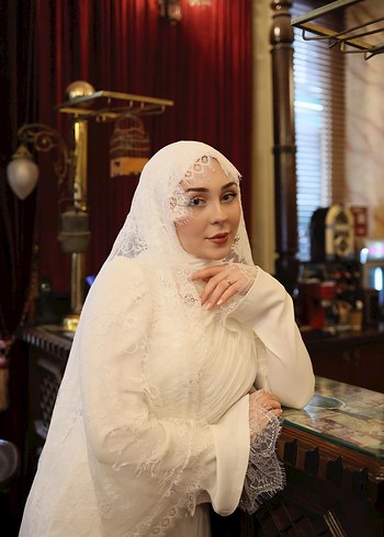 Drapeli Uzun Beyaz Tesettür Abiye nikah elbisesi - Görsel 2