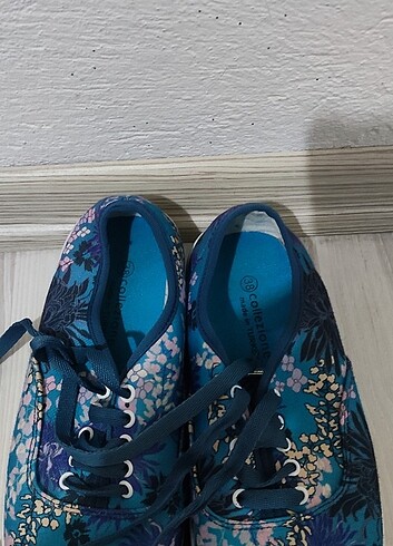 Mavi spor ayakkabı 