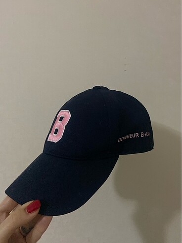 Bonheur b + cap şapka