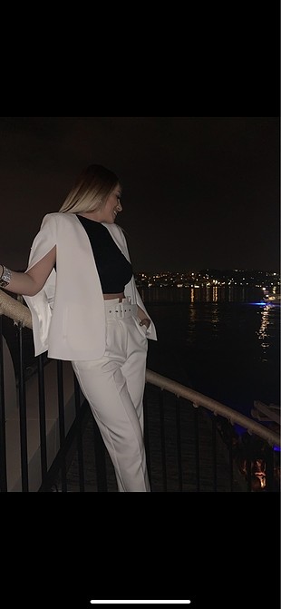 Beyaz tarz pantalon