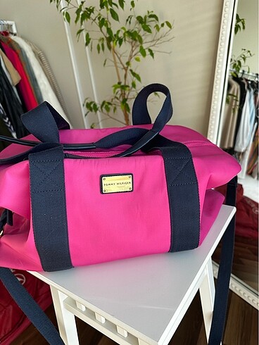 Tommy Hilfiger Seyahat çantası