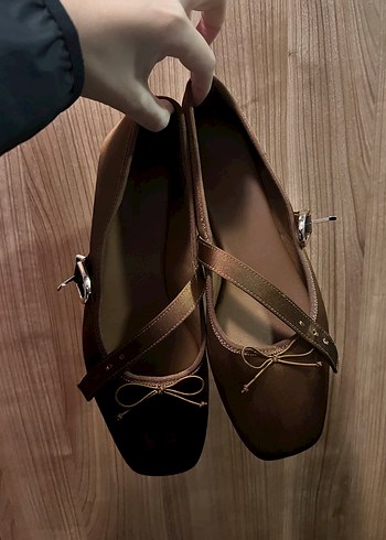 Stradivarius Bej Süet Tokalı Modern Klasik Kadın Babet