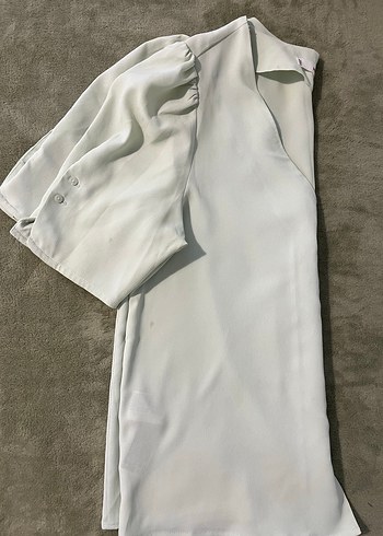 V yaka düğmeli bluz, kısa kollu - Görsel 3