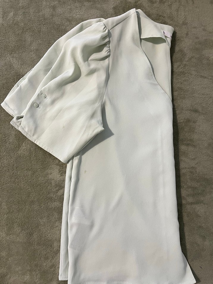 V yaka düğmeli bluz, kısa kollu - Görsel 3