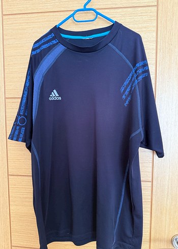 Adidas Erkek Lacivert Rahat Kesim Tişört