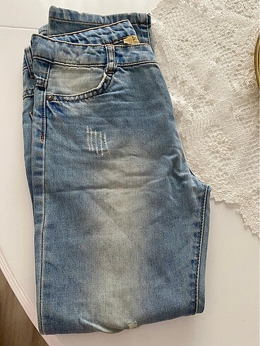 Bluekey 9/10 yaş kot pantolon deforme yoktur