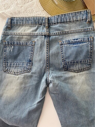 10 Yaş Beden Bluekey 9/10 yaş kot pantolon deforme yoktur