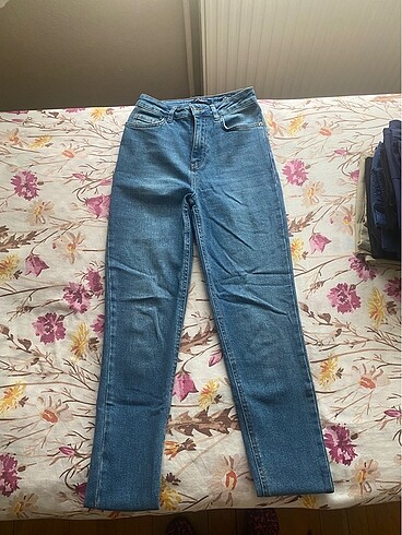 xs Beden Lc Waikiki jean modeli slim mom