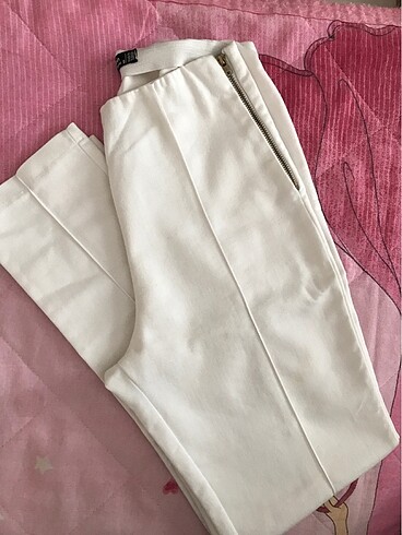 Beyaz kumaş pantolon