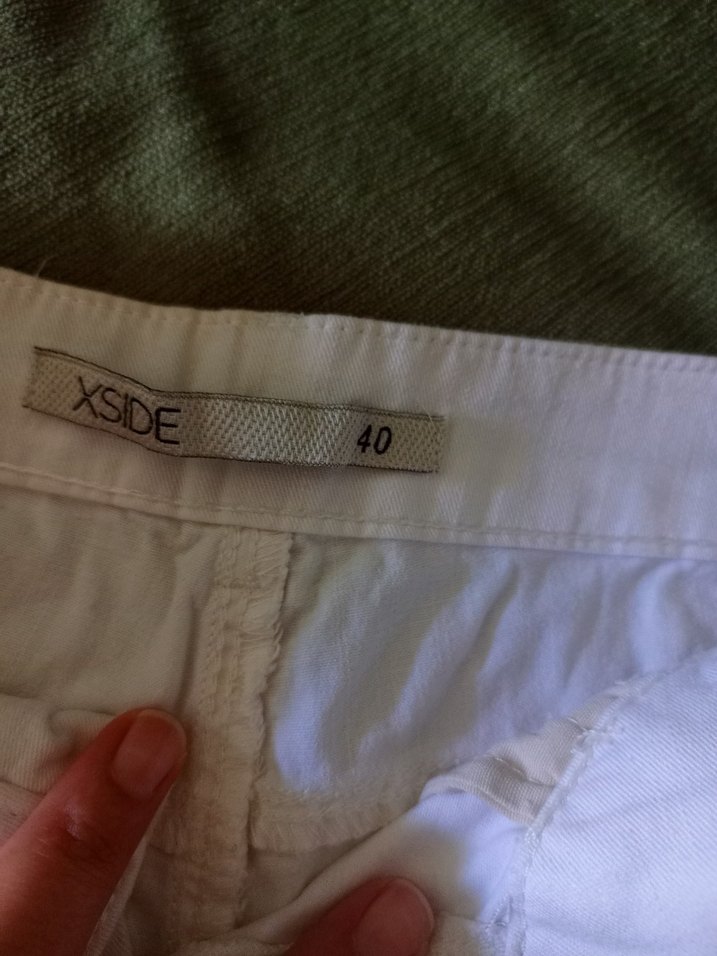 Düğmeli Beyaz Mini  Şort - Görsel 4