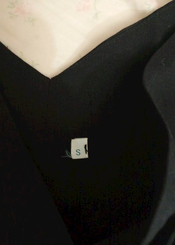 Siyah V Yakalı Kolsuz Kadın body - Görsel 2