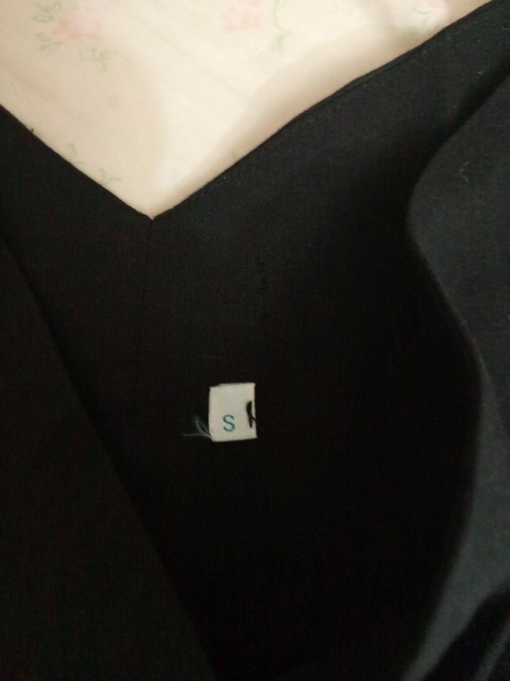 Siyah V Yakalı Kolsuz Kadın body - Görsel 2