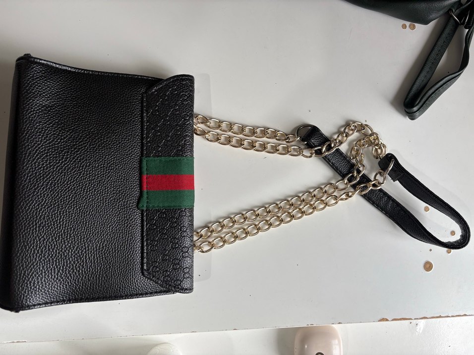 Zincir Detaylı Siyah Deri Yılan Desenli Kadın Çanta - Görsel 2